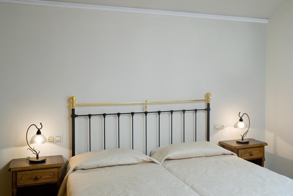 Can Garriga II I III Apartment การ์ริเกญา ภายนอก รูปภาพ