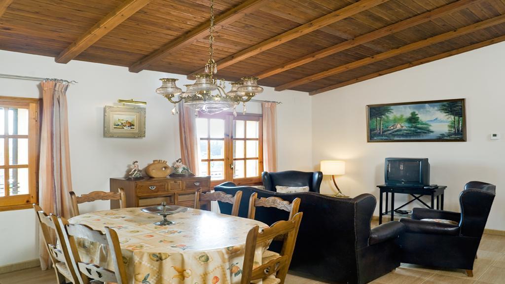 Can Garriga II I III Apartment การ์ริเกญา ภายนอก รูปภาพ