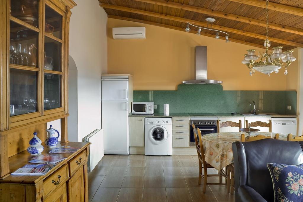 Can Garriga II I III Apartment การ์ริเกญา ภายนอก รูปภาพ