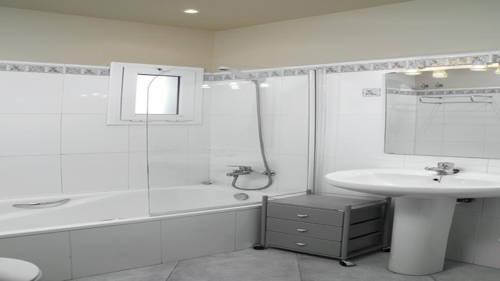 Can Garriga II I III Apartment การ์ริเกญา ภายนอก รูปภาพ